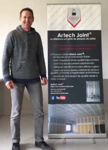 jointeur à la machine à joint bazooka, pour constructeurs et plaquistes.