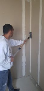 Jointeur de placo pour constructeurs, plaquistes, peintres et particuliers